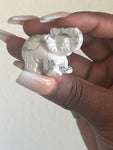 Howlite elephant mini